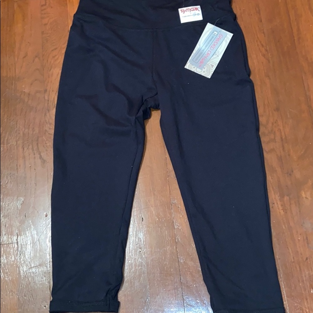 Black capri leggings brand new